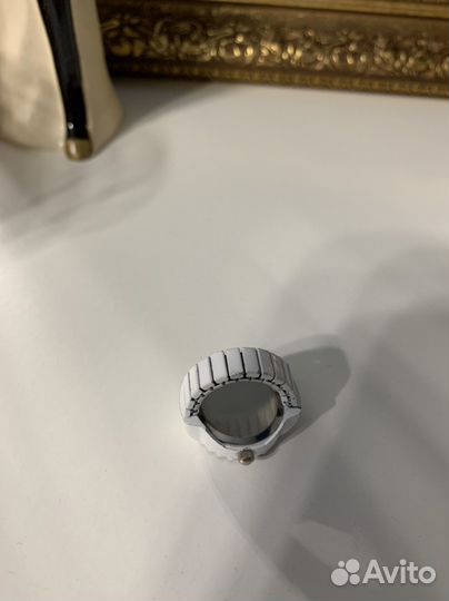 Часы -кольцо