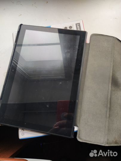 Планшет Lenovo Tab 4 TB-X304L 16Gb 4G