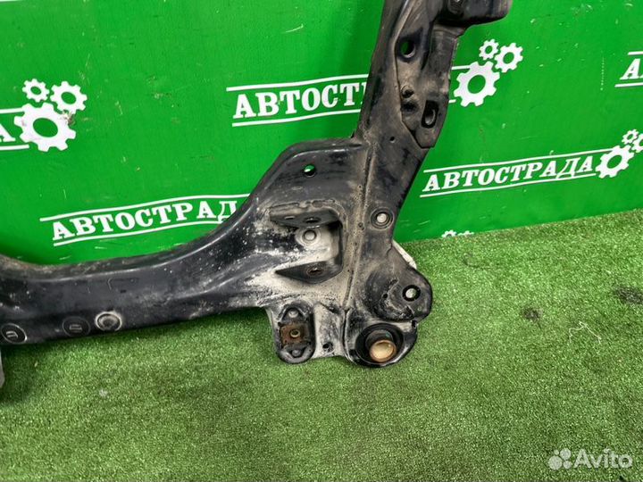Подрамник передний Toyota Camry 2003-2017