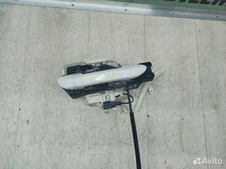 Ручка двери внешняя передняя правая Volkswagen