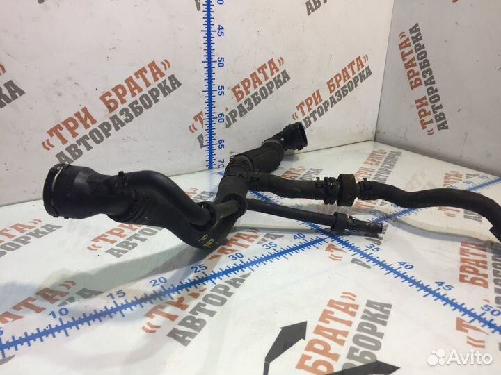 Фольксваген Пассат Патрубок радиатора верхний