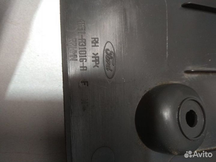 Накладка на порог внутренняя задняя правая Ford