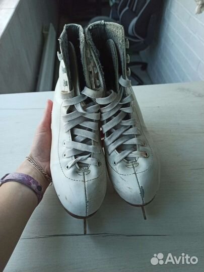 Коньки фигурные 37 размер