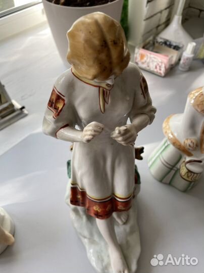 Статуэтки фарфор
