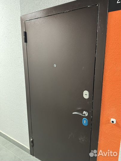 Металлическая дверь бу из новостроек