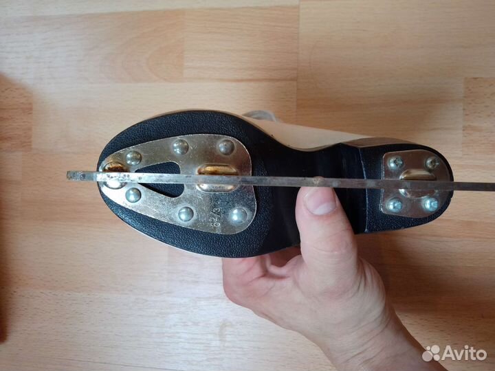 Фигурные коньки Graf Montana