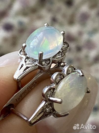 Серебряные серьги с опалом
