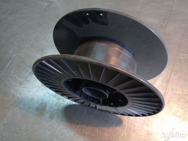 Катушка пластиковая от проволоки 15 и 5 кг