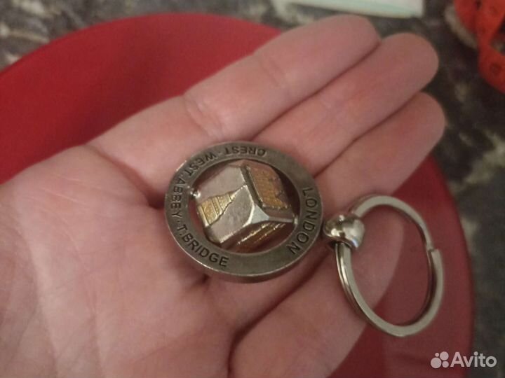 Брелок London