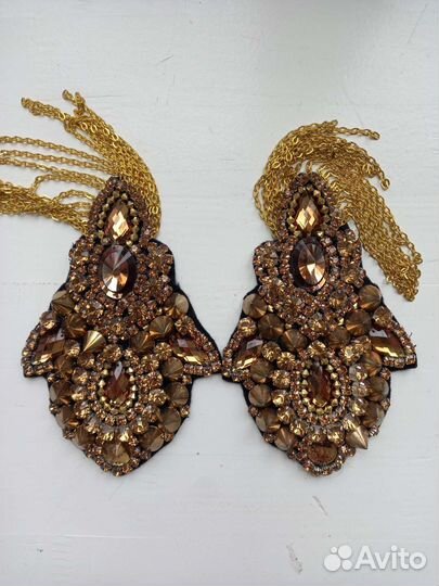 Нашивка на плечи (эполеты)