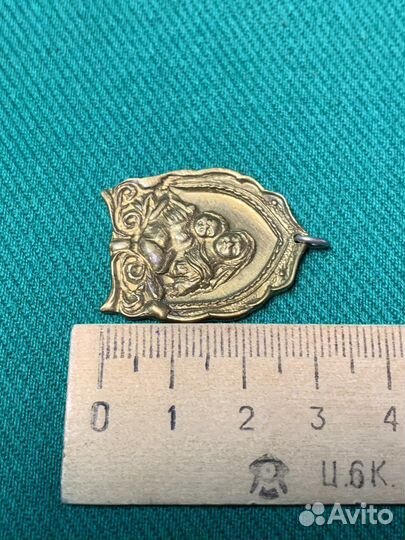 Старинный кулон Секстинская Мадонна