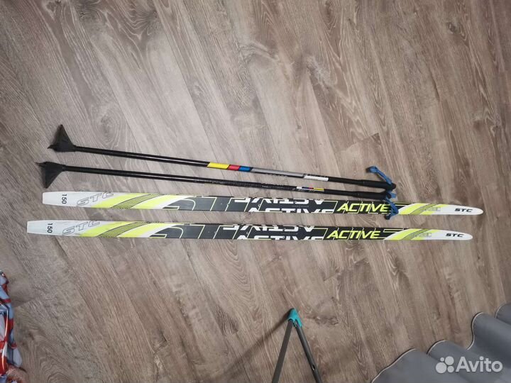 Лыжи детские 150 см. с палками, без креплений