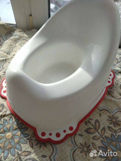 Игрушки, горшок, каталка