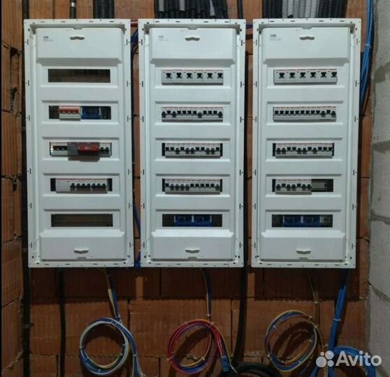 Проводку проложить. Люстру повесить. Автоматы запи