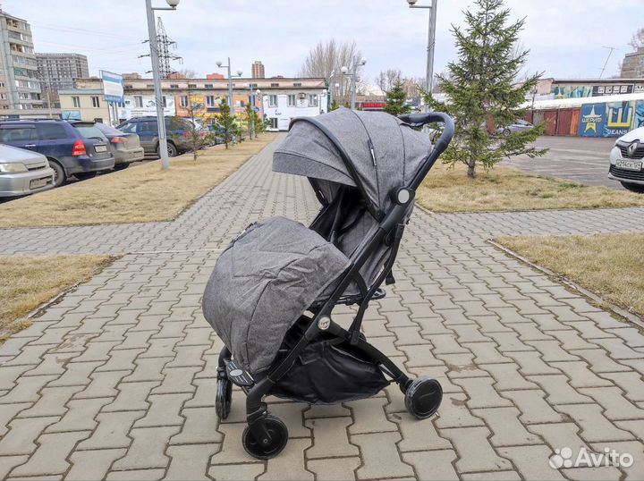 Коляска прогулочная Pituso Voyage