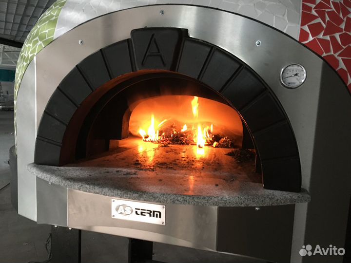 Пицца-печь для кафе на дровах