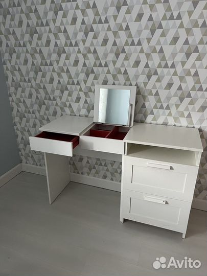 Туалетный столик с зеркалом IKEA