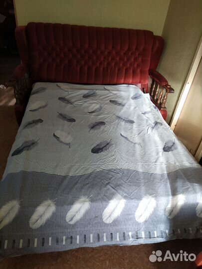 Старинный диван бу