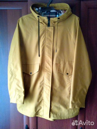 Ветровка женская