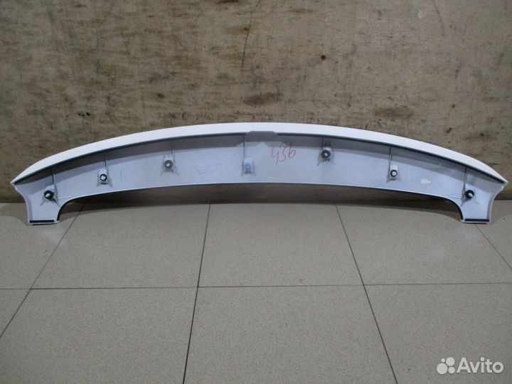 Спойлер двери багажника Toyota Auris (E150)