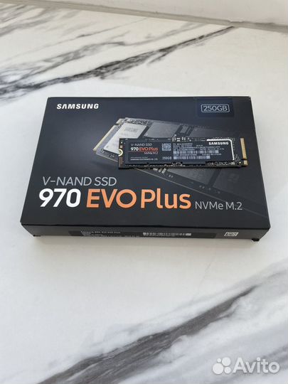 SSD накопитель Samsung 970 EVO Plus M.2 250 Гб