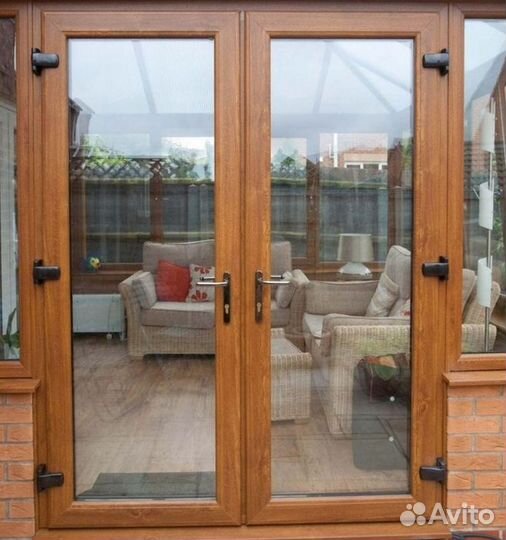 Пластиковая дверь / входная группа