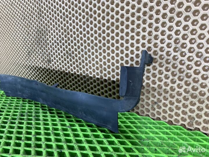 Уплотнитель фары mercedes benz w124