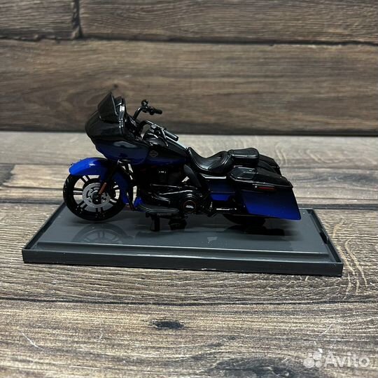 Модель мотоцикла Harley Davidson road glide cvo