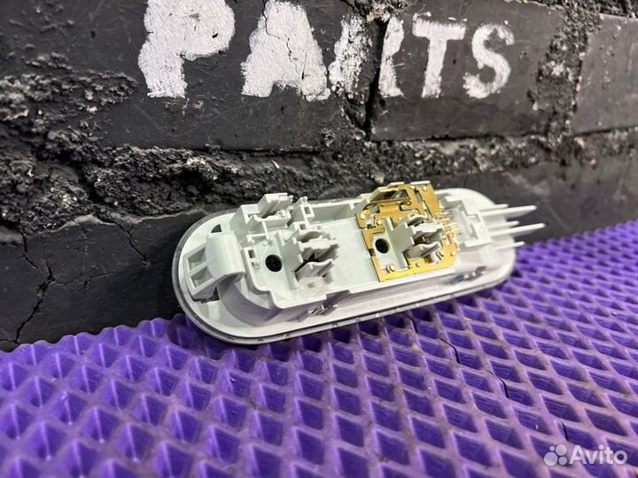 Светильник салона Nissan Dualis NJ10-044718 MR20DE