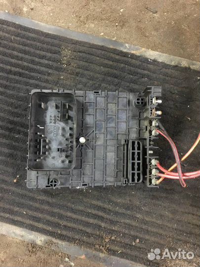 Блок предохранителей Volkswagen Passat B6