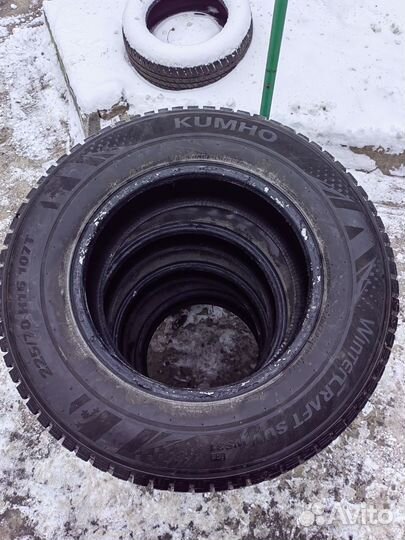 Kumho WinterCraft SUV Ice WS31 225/70 R16 107T