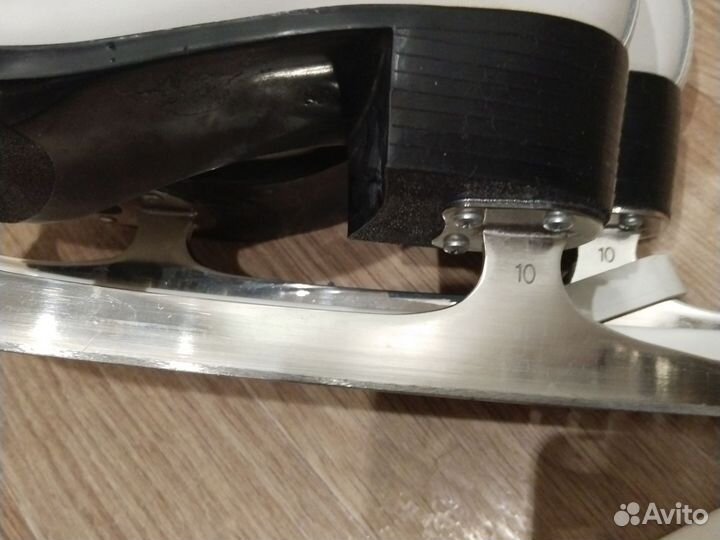 Коньки фигурные граф 38-39