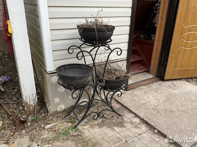 Кованные изделия, уличные подставки для цветов
