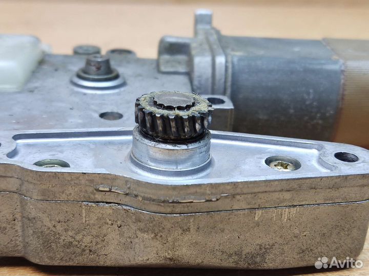 Моторчик люка, Mazda 626 GE