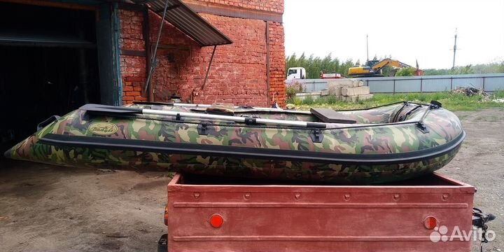 Продам пвх лодку badger hunter 340