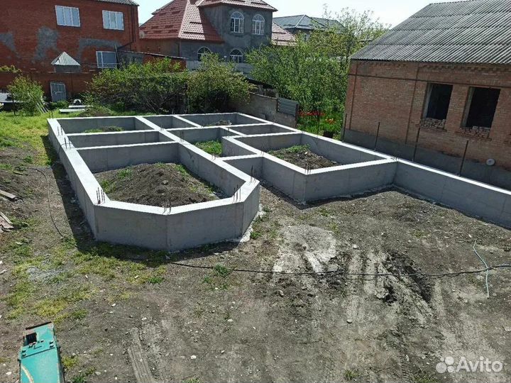 Заливка фундамента со своей опалубкой