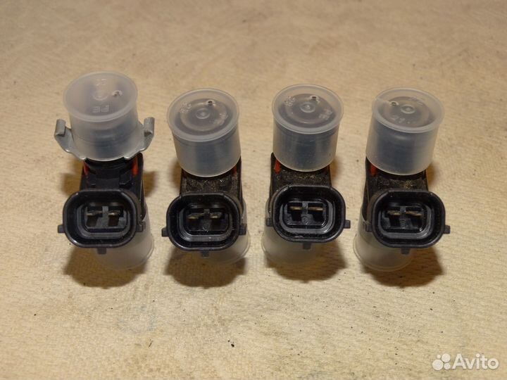 Форсунка топливная Skoda Fabia II