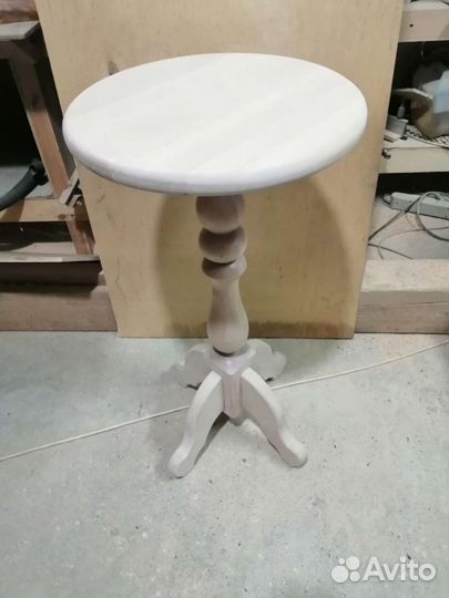 Столик круглый