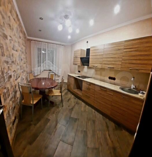 1-к. квартира, 42 м², 10/14 эт.