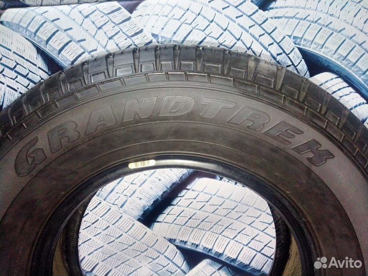 Dunlop Grandtrek TG35 265/70 R16