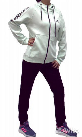Спортивный костюм adidas
