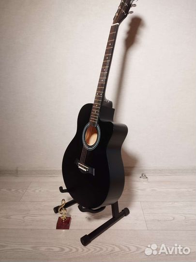 Гитара с комплектом 4 в 1