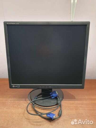 Монитор LG 19