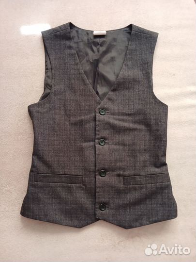 Жилетка для мальчика 140 рост