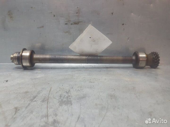 Вал масляного насоса Volkswagen Passat B5