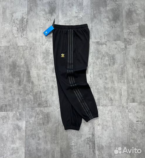 Спортивные штаны adidas мужские