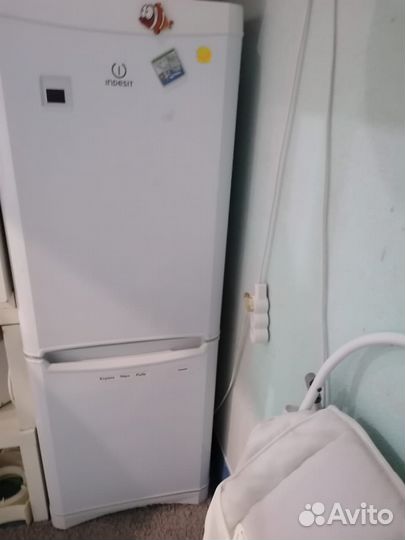 Холодильник indesit