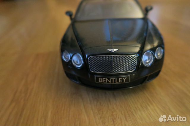 Minichamps 1:18 Bentley Continental GT