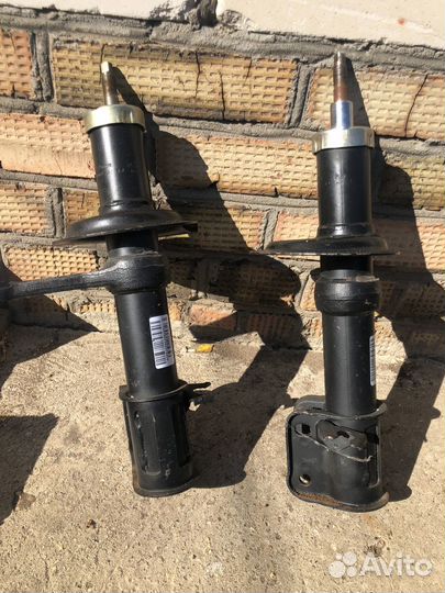 Передние стойки ваз 2108