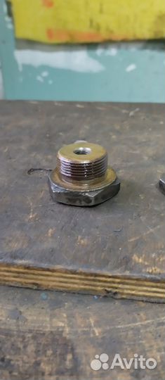 Гайки перьев вилки мотоцикл Урал Днепр